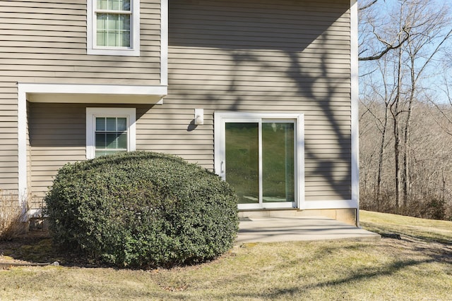 exterior space featuring a lawn