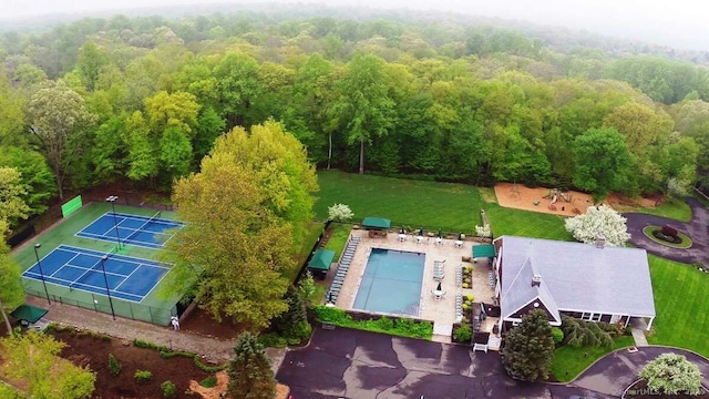 215 Paddock Hill Ln, Fairfield, CT 06824 - bird's eye view of a heavily wooded area and a pool