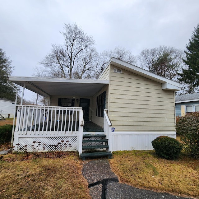 view of front of property