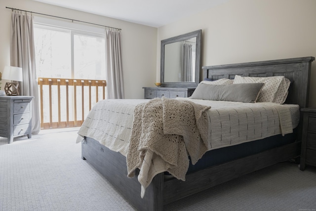 bedroom with carpet flooring