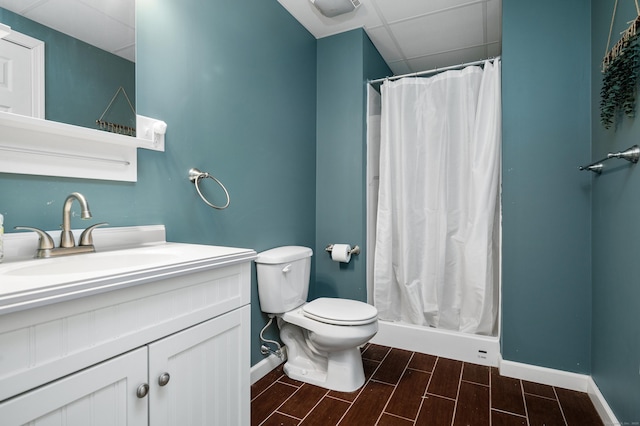 full bath with a shower with shower curtain, vanity, toilet, and wood tiled floor