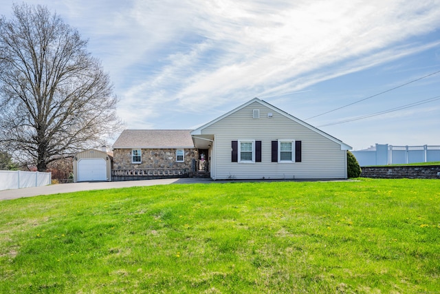 726 Maple St, Rocky Hill, CT 06067 - single story home featuring an outbuilding, a detached garage, driveway, stone siding, and fence