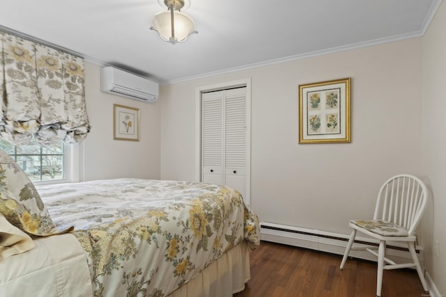 bedroom with a wall unit AC, crown molding, a closet, and dark wood-style flooring