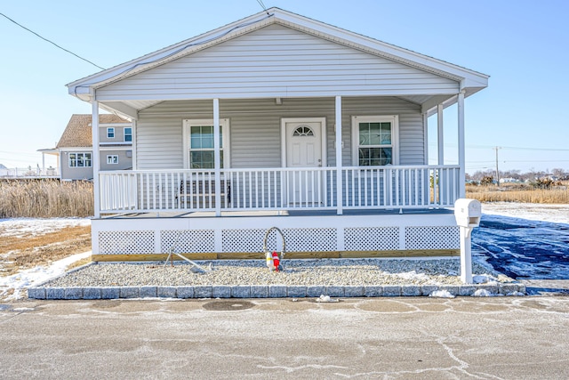 view of front of house featuring covered porch