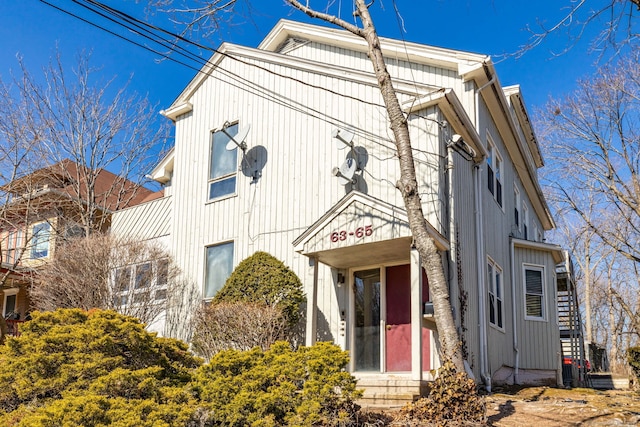 view of front of home with entry steps