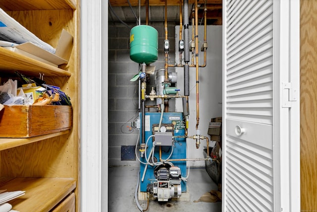 686 W Rd, Salem, CT 06420 - utility room featuring a heating unit