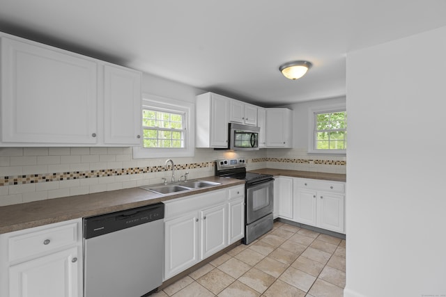 26 Oconnell Rd, East Haddam, CT 06423 - kitchen featuring stainless steel appliances, a sink, healthy amount of natural light, and tasteful backsplash