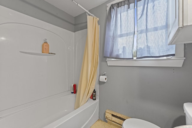 full bathroom with toilet and shower / tub combo with curtain