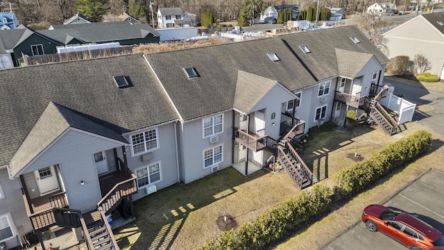 birds eye view of property featuring a residential view