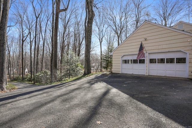 view of detached garage