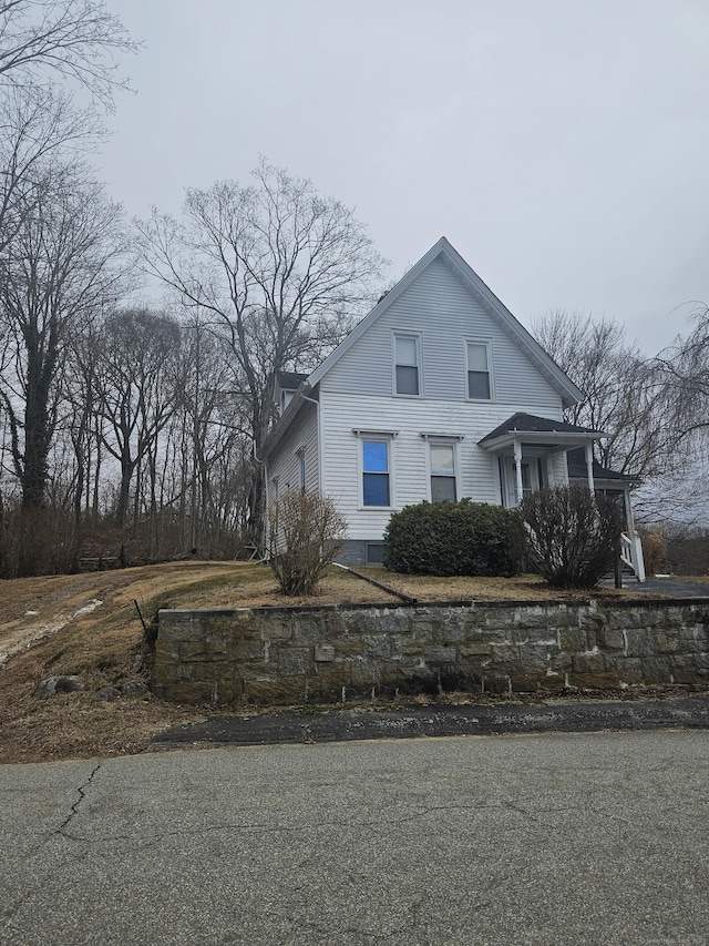 view of front of property