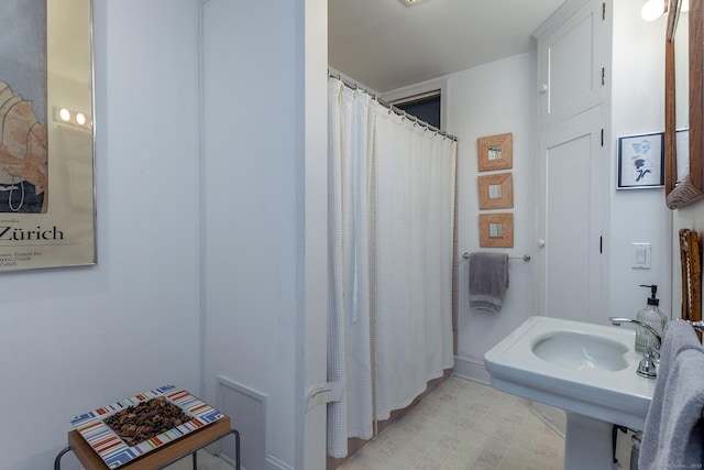12 Old Forge Hollow Rd, Litchfield, CT 06750 - bathroom with curtained shower
