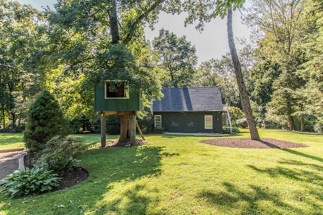 exterior space featuring a yard