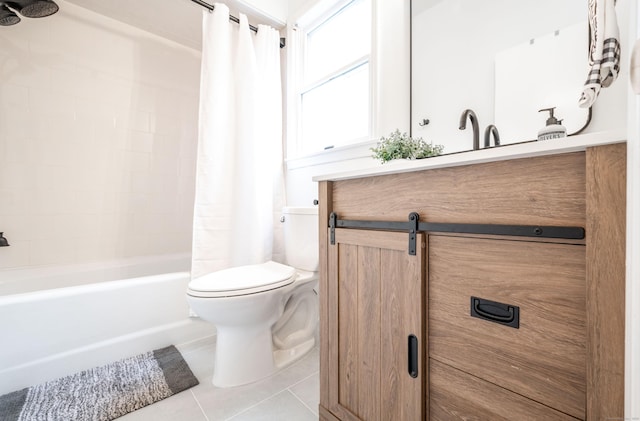 20 Musnug Rd, Danbury, CT 06811 - full bath featuring tile patterned flooring, toilet, shower / bath combo with shower curtain, and vanity