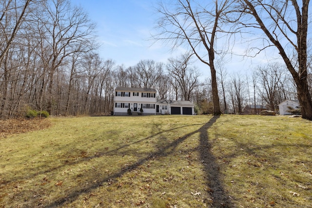 view of front facade with a front lawn