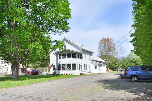 61 E St, Bethlehem, CT 06751 - traditional-style home with driveway