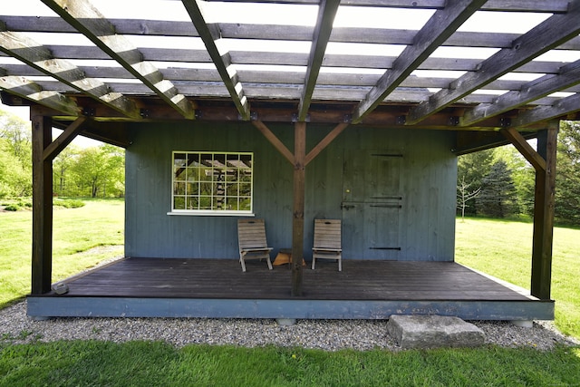 40 Shields Rd, Woodstock, CT 06281 - view of outbuilding with a pergola