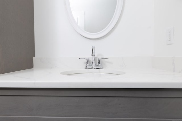 25 Oakwood Cir Unit 7, Plainville, CT 06062 - bathroom with vanity