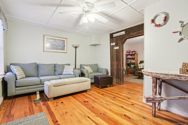 31 Old Colony Rd, Old Lyme, CT 06371 - living area with ceiling fan and light wood finished floors