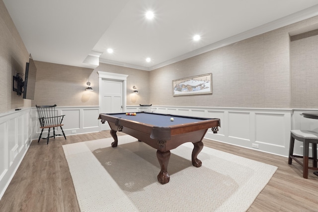 playroom with a decorative wall, wainscoting, billiards, light wood-type flooring, and recessed lighting