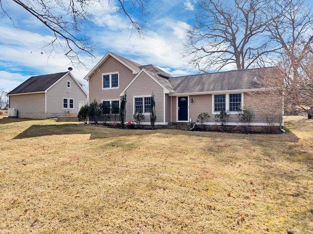 106 Chesterfield Rd, East Lyme, CT 06333 - traditional-style house with a front yard and roof with shingles