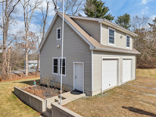 106 Chesterfield Rd, East Lyme, CT 06333 - view of front of house featuring a front yard and a shingled roof
