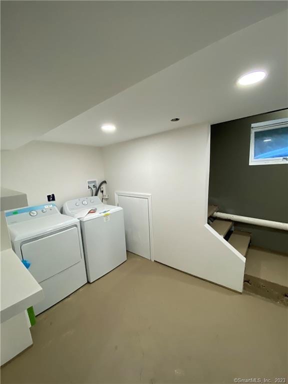 18 Fenway St, Stamford, CT 06902 - laundry area featuring recessed lighting and independent washer and dryer