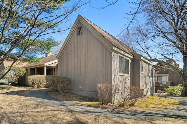 view of home's exterior