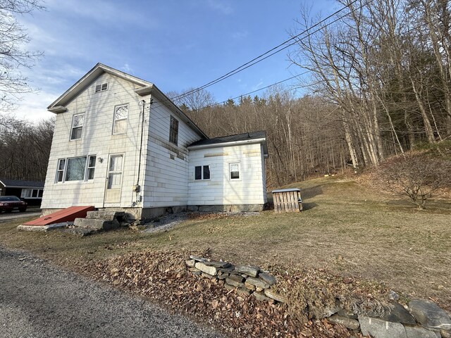 226 Greenwoods Rd W, Norfolk, CT 06058 - view of side of home