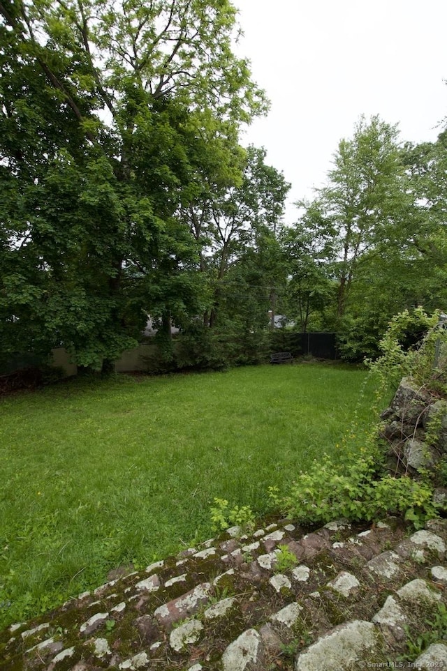 85 Hillcrest Ter, Meriden, CT 06450 - view of grassy yard