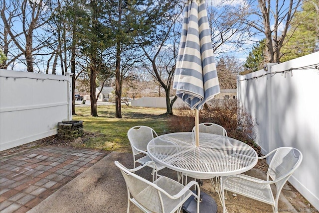 13 Brantwood Dr Unit 13, Madison, CT 06443 - view of patio featuring outdoor dining area