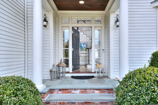 entrance to property with covered porch