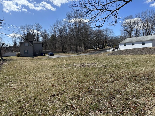 260 Amity St, Meriden, CT 06450