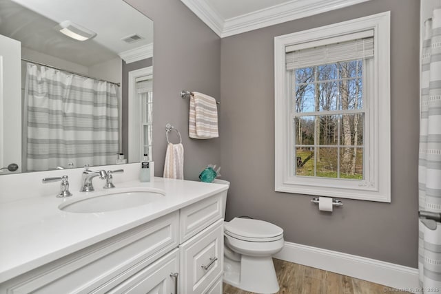 158 N Seir Hill Rd, Norwalk, CT 06850 - full bathroom featuring baseboards, toilet, visible vents, crown molding, and wood finished floors