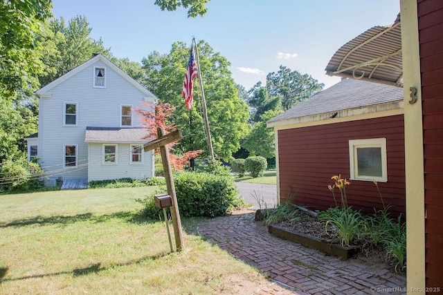 26 Seminary Rd, Simsbury, CT 06070 - view of green lawn