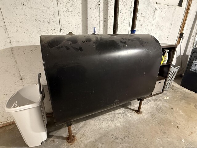 details with concrete flooring and heating fuel