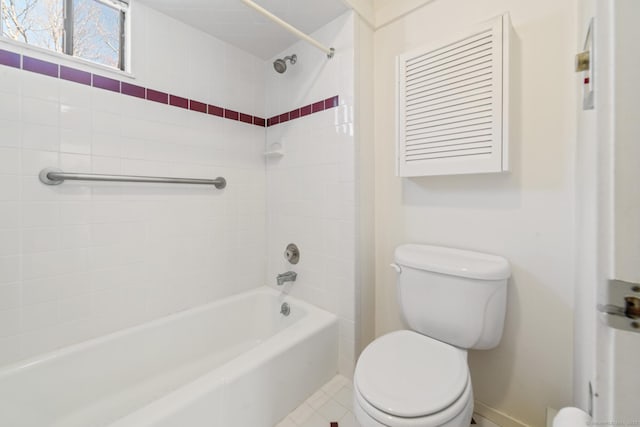 917 Heritage Vlg Unit B, Southbury, CT 06488 - bathroom with toilet, baseboards, and shower / bath combination