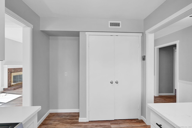 433 Heritage Vlg Unit A, Southbury, CT 06488 - interior space featuring visible vents, light wood finished floors, baseboards, and a closet