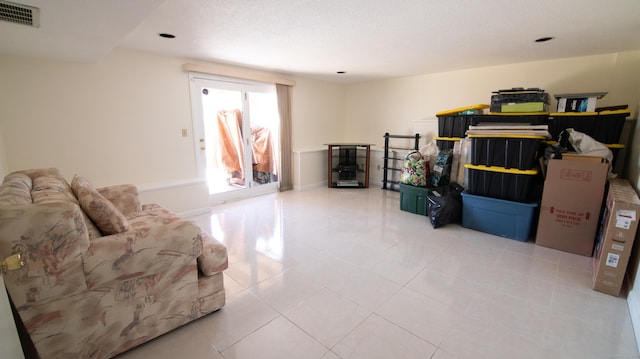 955 Dunbar Hill Rd, Hamden, CT 06514 - living area with light tile patterned floors, baseboards, and recessed lighting