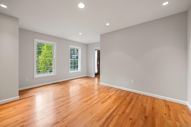 40 Nathan Hale Ct, Cheshire, CT 06410 - spare room with recessed lighting, baseboards, and light wood-style flooring