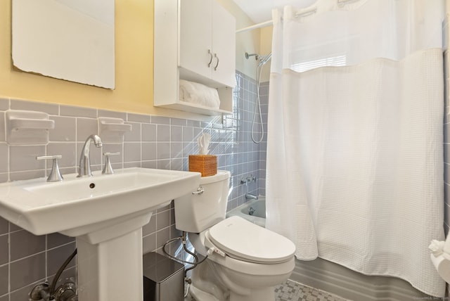 93 Lyman Rd, West Hartford, CT 06117 - bathroom with shower / tub combo, toilet, a sink, and tile walls