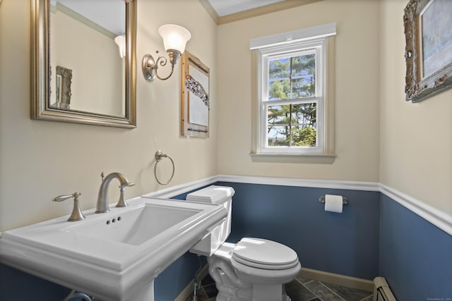 15 Maple Ln, Brookfield, CT 06804 - bathroom featuring toilet, crown molding, a sink, and baseboard heating