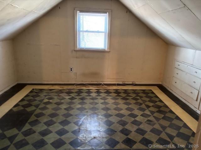 94 Morris St, West Haven, CT 06516 - bonus room with lofted ceiling
