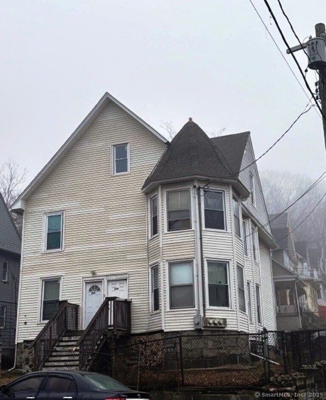 266 Willow St, Waterbury, CT 06710 - view of front of home featuring fence