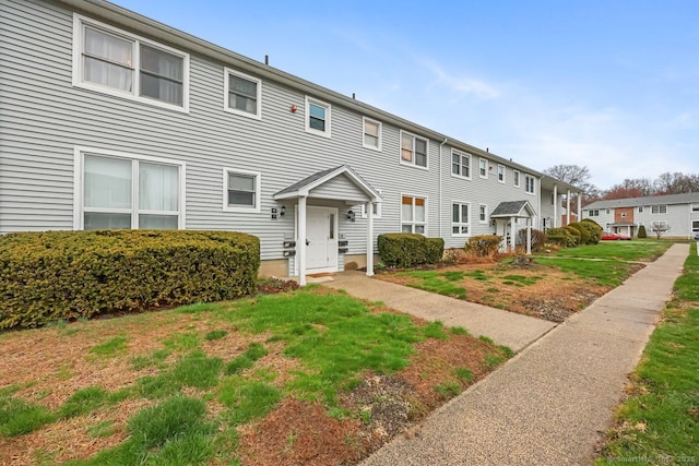 76 Carriage Path S Unit 76, Milford, CT 06460 - townhome / multi-family property with a residential view and a front yard