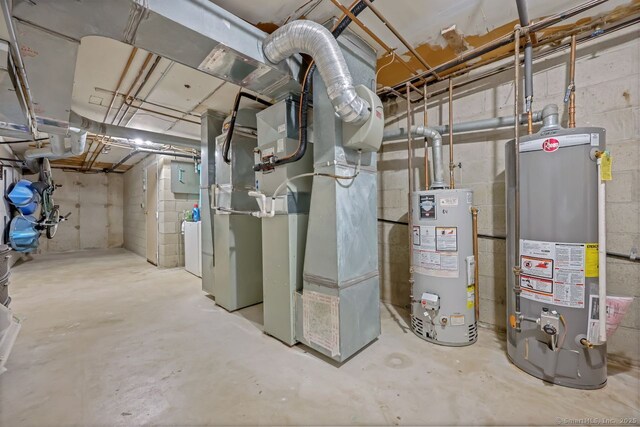 76 Carriage Path S Unit 76, Milford, CT 06460 - utility room with gas water heater