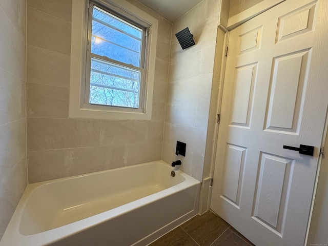 full bathroom featuring washtub / shower combination