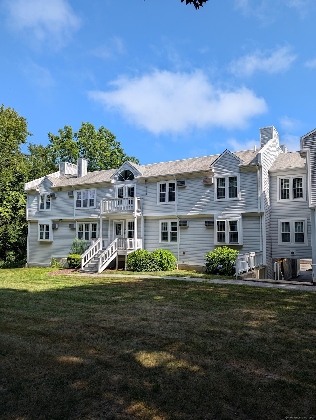 82 Longview St Apt 15, Waterford, CT 06385 - photo 1