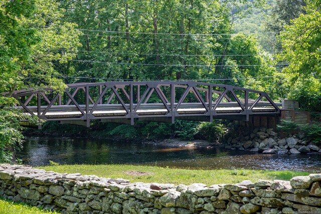18 Tunnel Rd, Roxbury, CT 06783 - view of yard