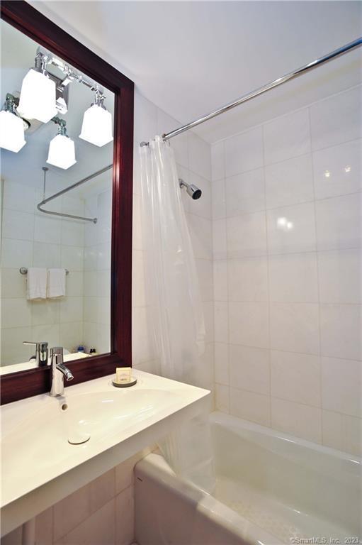 247 Painter Hill Rd, Roxbury, CT 06783 - bathroom with shower / bath combo